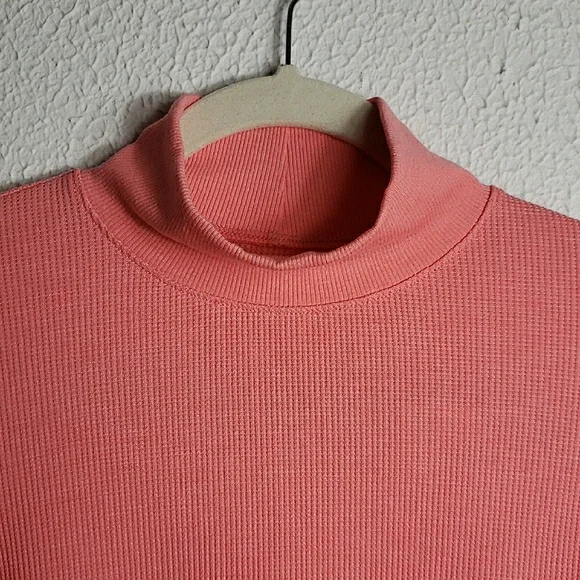 NWT American Eagle AEO Long Sleeve Cropped Hey Baby Mock Neck Tee Medium Preppy - Picture 3 of 12